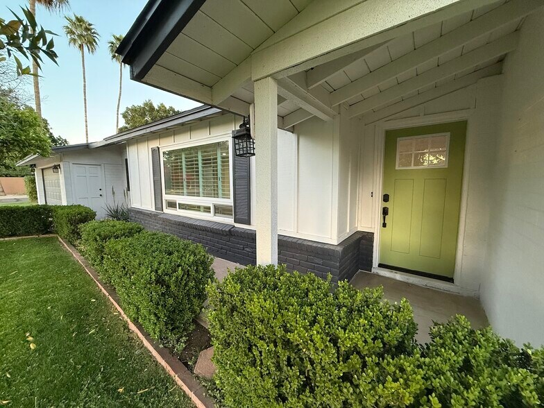 Building Photo - 8161 N 1st Dr