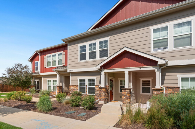 Primary Photo - Amazing 3 bedroom Townhouse in Central For...
