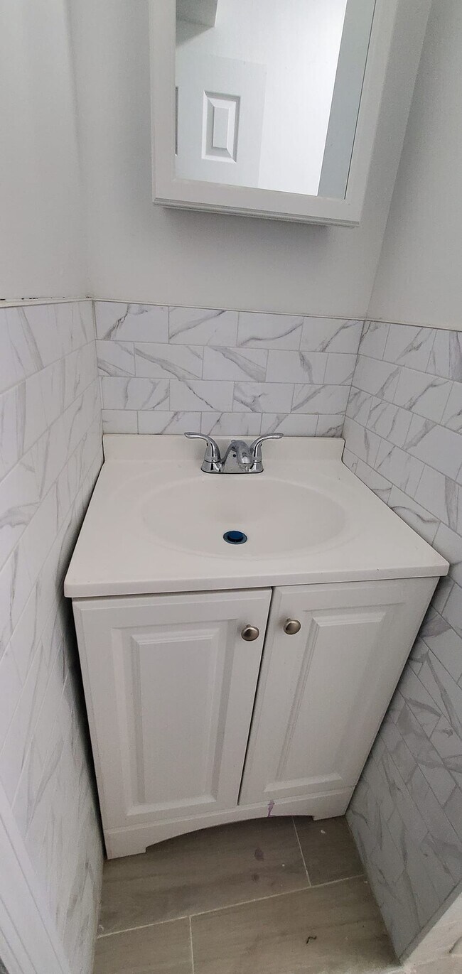 Building Photo - 143 Rockaway Pky