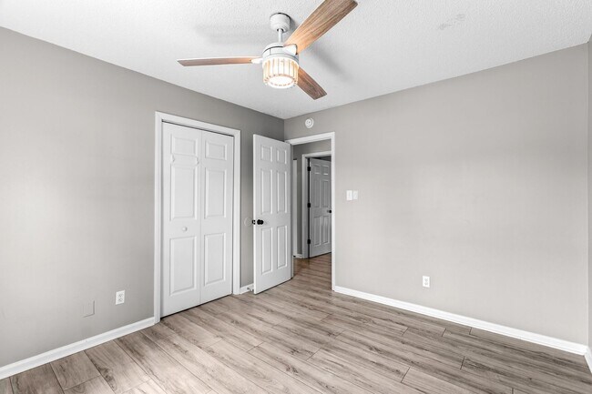 Building Photo - Cottage Charm Near Piney Green