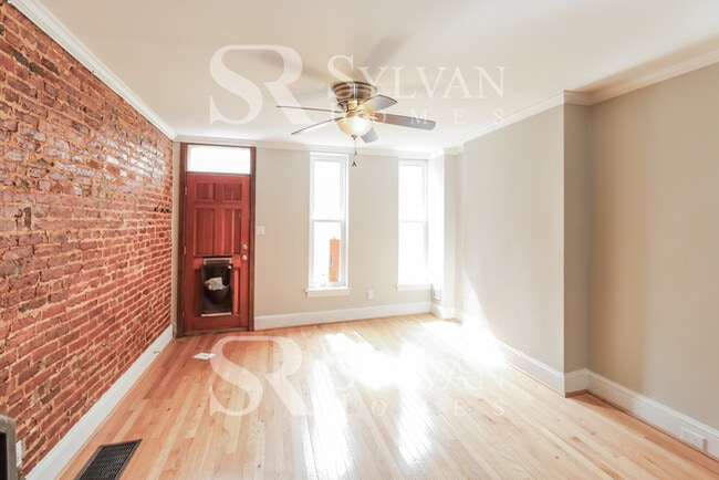 Building Photo - Enjoy living the good life in this 2 bedro...