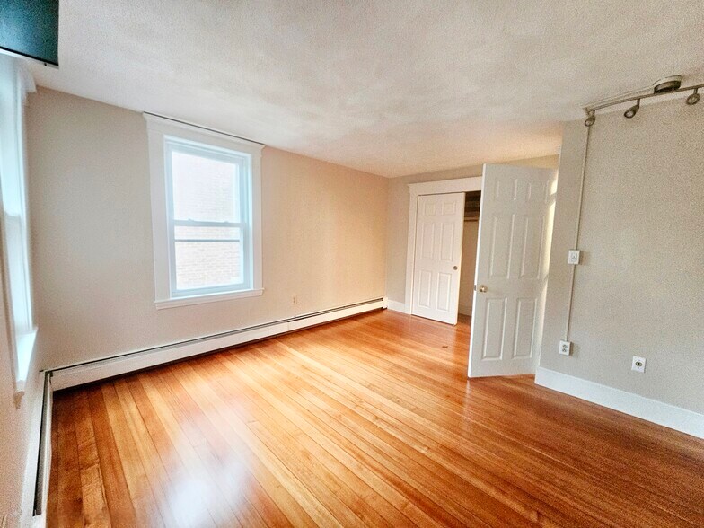 Building Photo - 39 South St