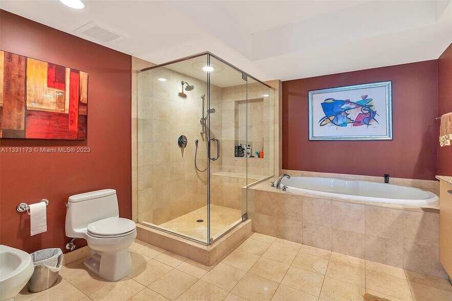 Building Photo - 1850 S Ocean Dr