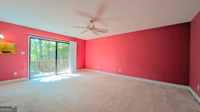 Building Photo - 2939 Rivercrest Dr