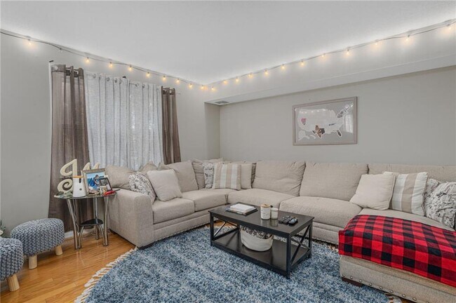 Building Photo - 3524 W Shore Rd