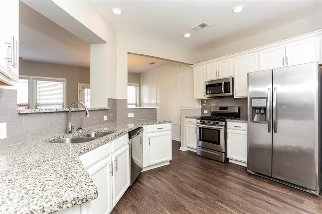 Building Photo - 3452 Baylor Cir