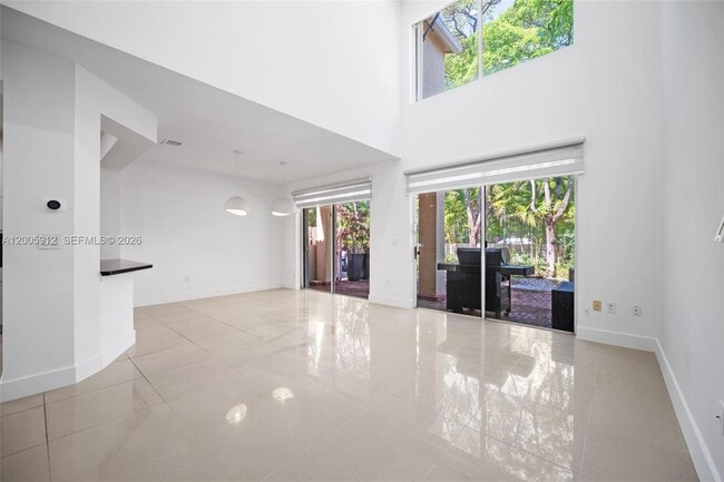 Building Photo - 21012 NE 34th Ct