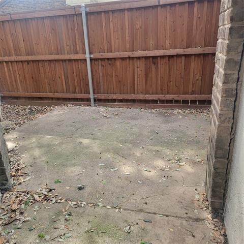 Building Photo - 14151 Montfort Dr