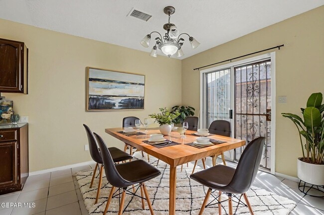 Building Photo - 12528 Martin Bauman Dr