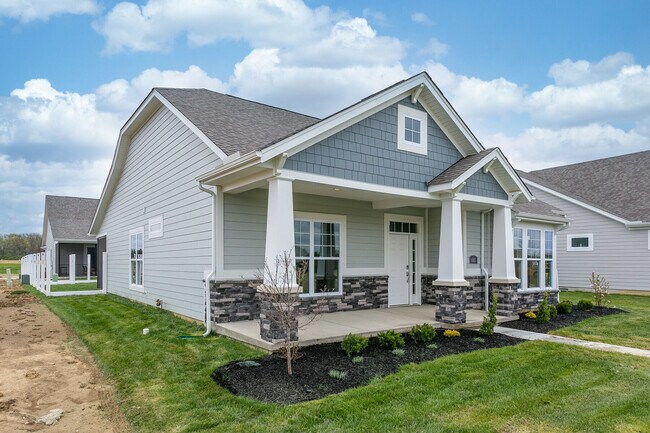 Building Photo - 605 Bellasera Dr
