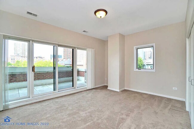 Building Photo - 1501 S Prairie Ave