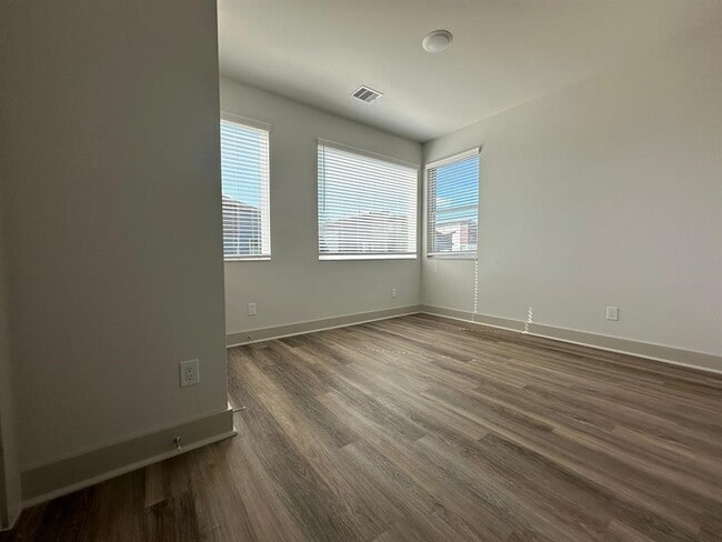 Building Photo - 6804 Troya Ln