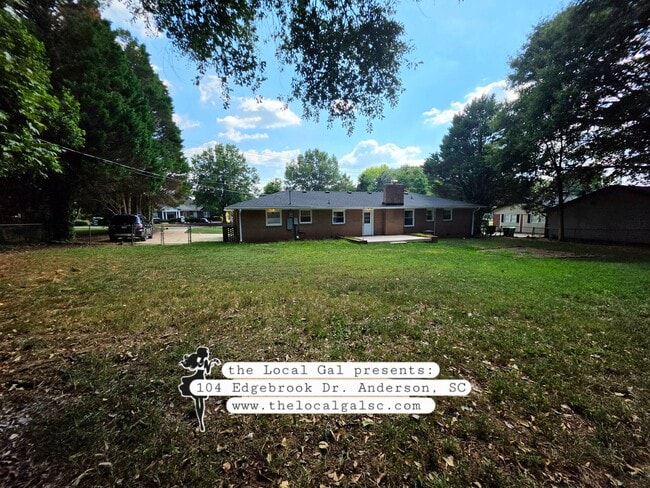Building Photo - 104 Edgebrook Dr