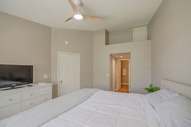 Building Photo - Beautiful 2 Bedroom Condo in Gilbert