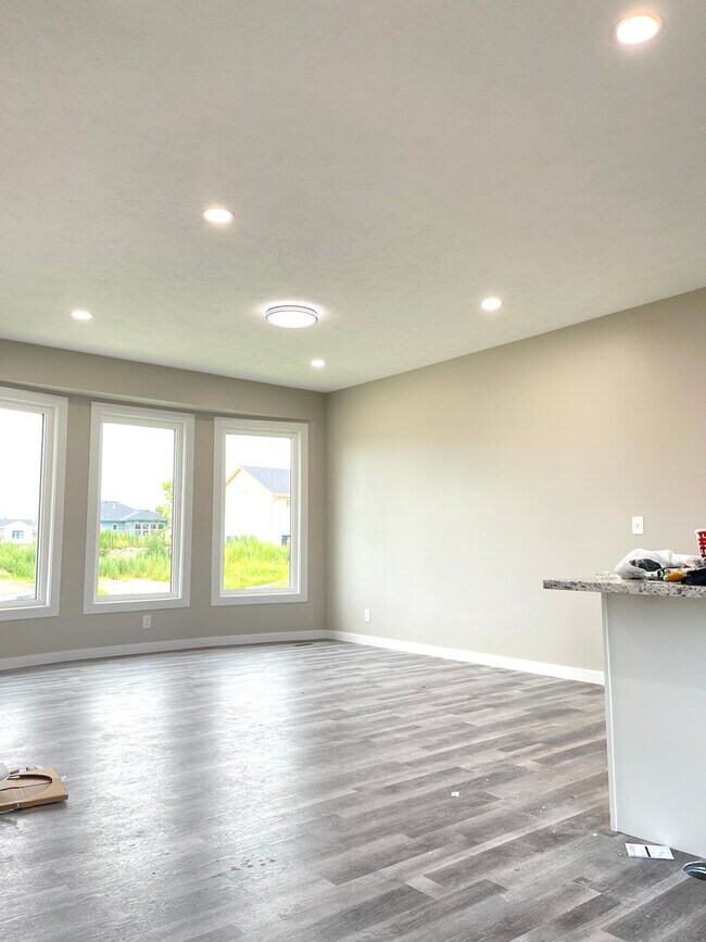Building Photo - Newly rebuilt house in the heart of Elkhorn
