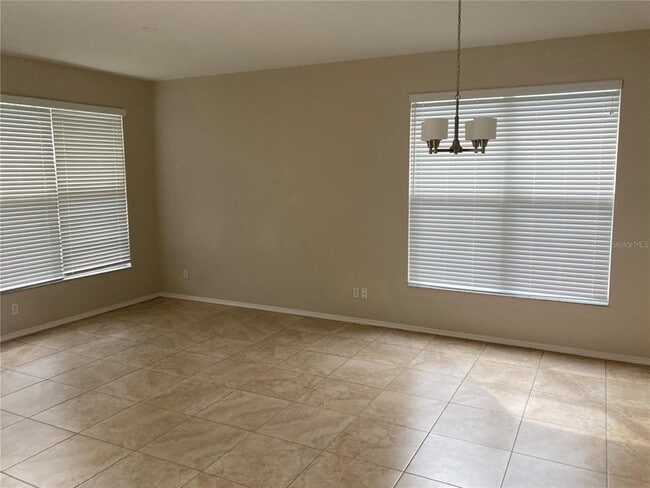 Building Photo - 115 Redtail Pl