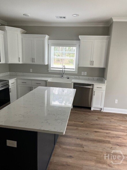 Building Photo - 101 Cravey Ln