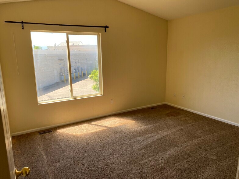 Building Photo - 3282 Billington Dr