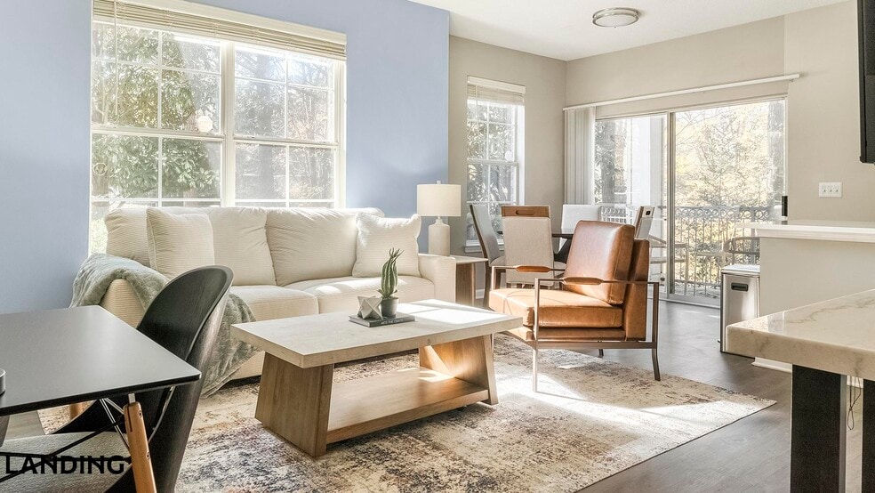 Building Photo - 100 Peyton Pl SW