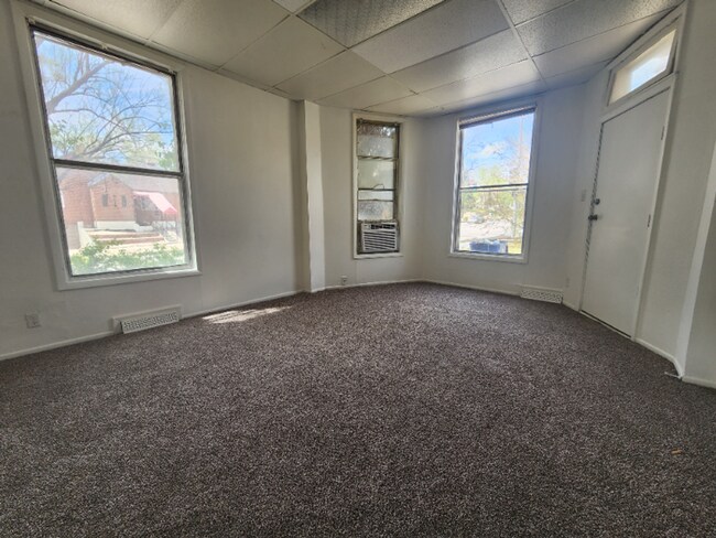 Building Photo - Greenwood Duplex