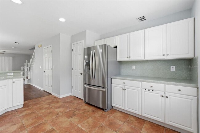 Building Photo - 2505 Harn Blvd