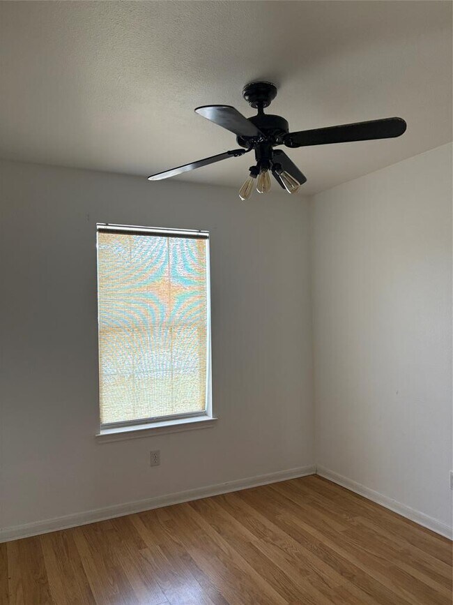 Building Photo - 2304 Larston Ln