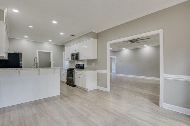 Building Photo - 4604 Brittany Dr