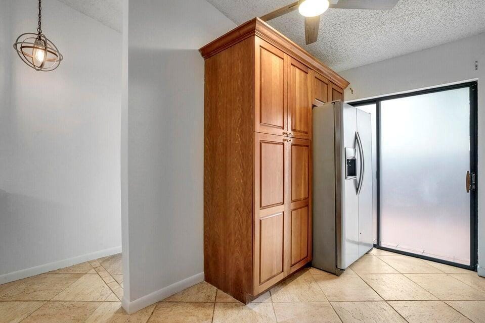 Building Photo - 540 Shady Pine Way