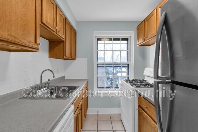 Building Photo - 20 E Morris Ave