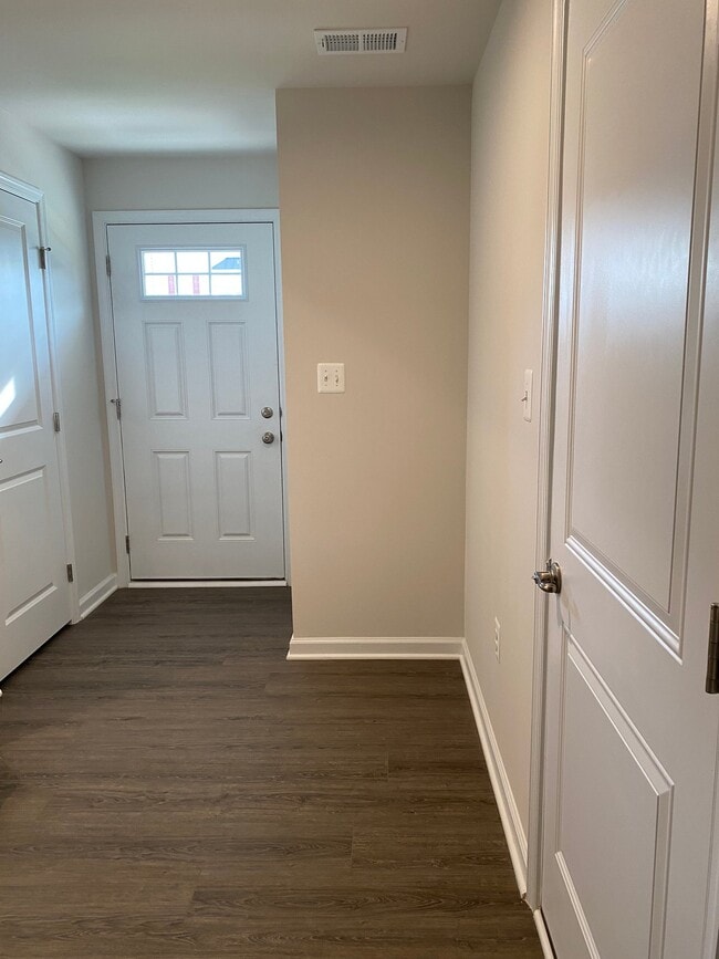 Building Photo - 2677 Bears Den Dr