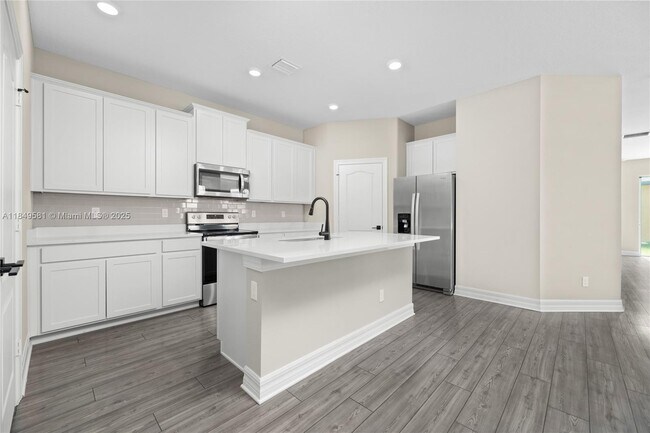 Building Photo - 5109 Joyous Pl