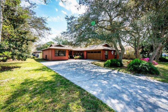 Building Photo - St Augustine Home in Quiet Neighborhood