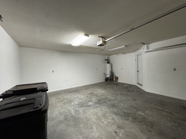 Building Photo - 310 Paoli Trce