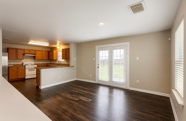 Building Photo - 6731 Providence View Ln