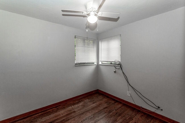 Building Photo - 2533 Sylvania Dr