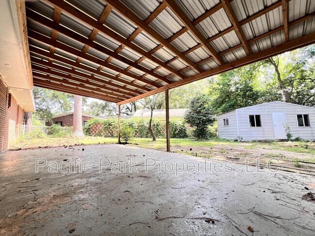 Building Photo - 3312 Little John Dr