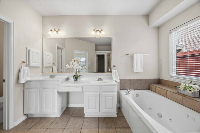 Building Photo - 6642 Redberry Glen Ln