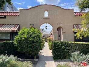 Building Photo - 1137 Lodi Pl