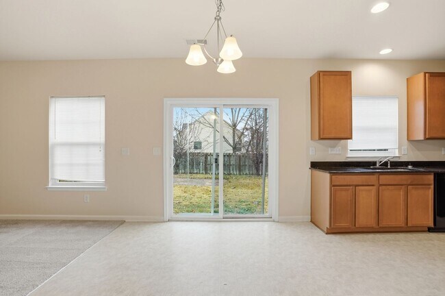 Building Photo - Move-In Ready Gem Near UNCC with Fresh Updates