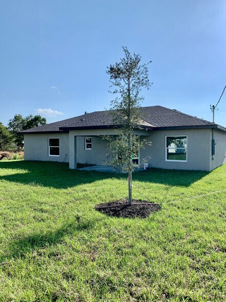 Building Photo - 2940 Sarletto St