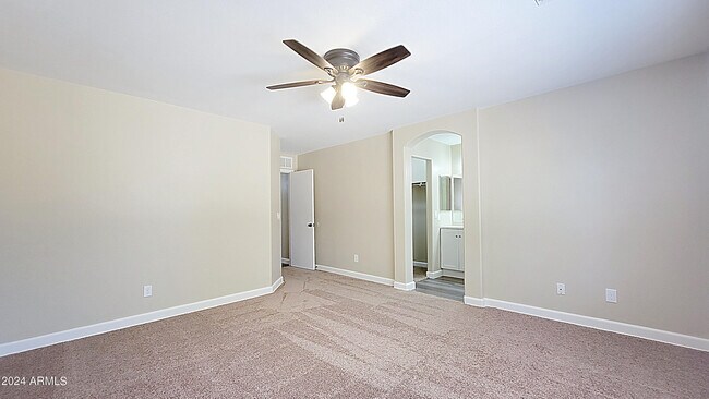 Building Photo - 3933 N 125th Dr