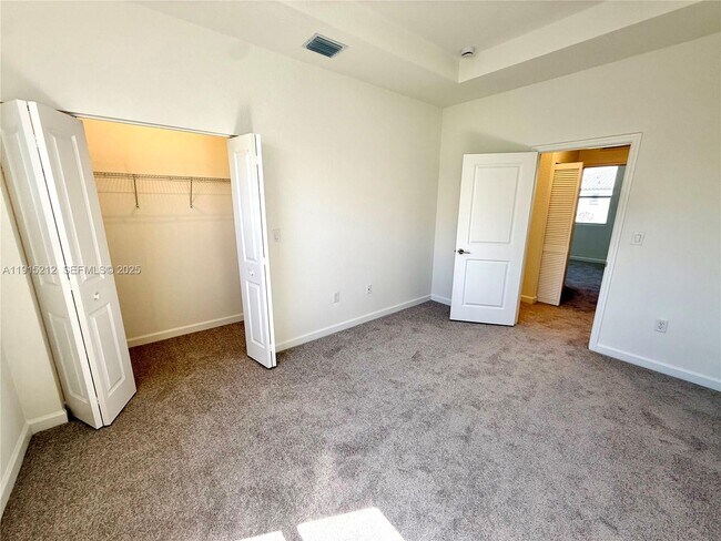 Building Photo - 1111 SE 2nd St