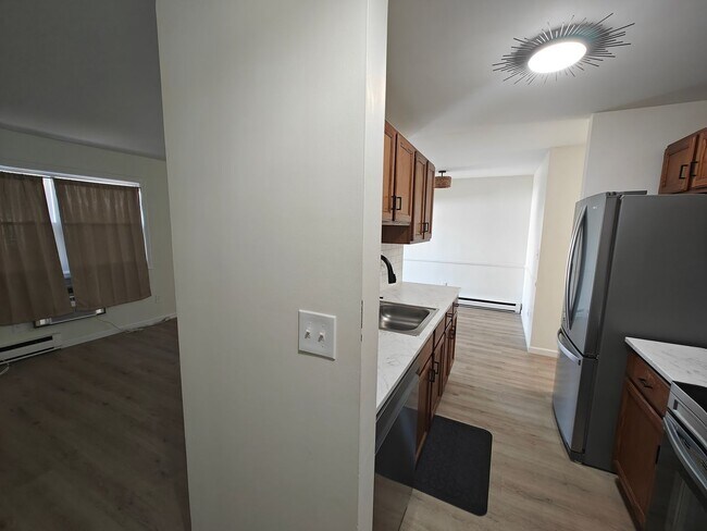 Building Photo - 11 Marion Ave