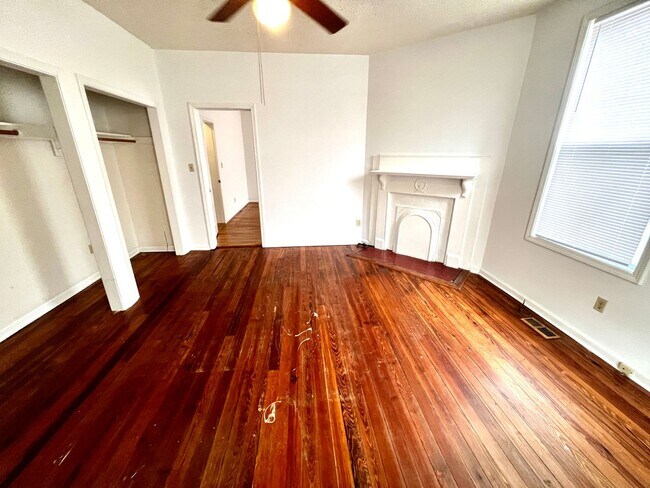 Building Photo - Five Points duplex