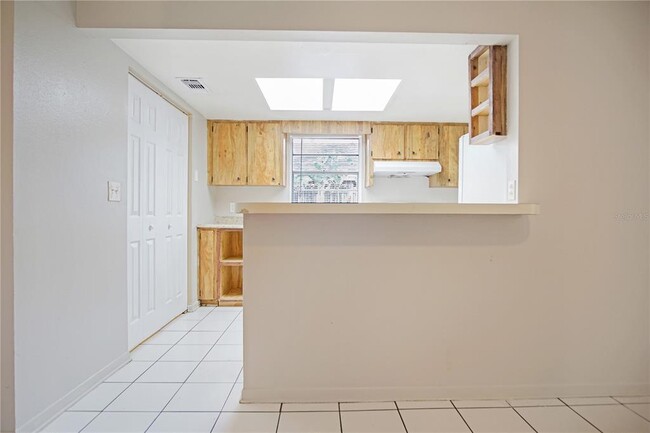 Building Photo - 1436 Lake Bonny Dr W