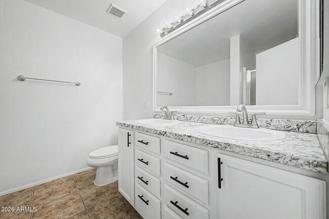 Building Photo - 742 N 112th Dr