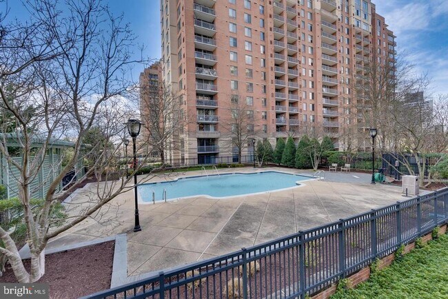 Building Photo - 11700 Old Georgetown Rd