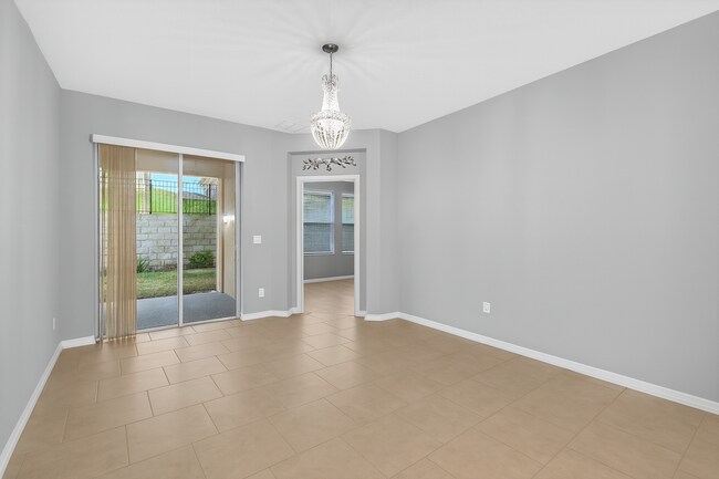 Building Photo - 17523 Promenade Dr