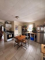 Building Photo - 11 Foster St