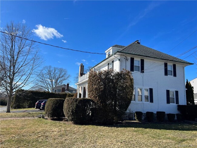 Building Photo - 85 Locust Ave